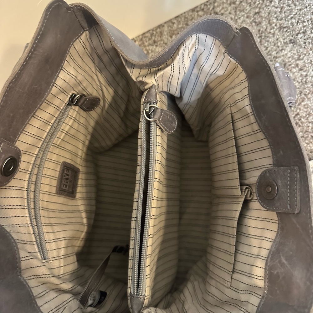 Frye Melissa Tote Bag - Grey / Silver - Picture 4 of 4
